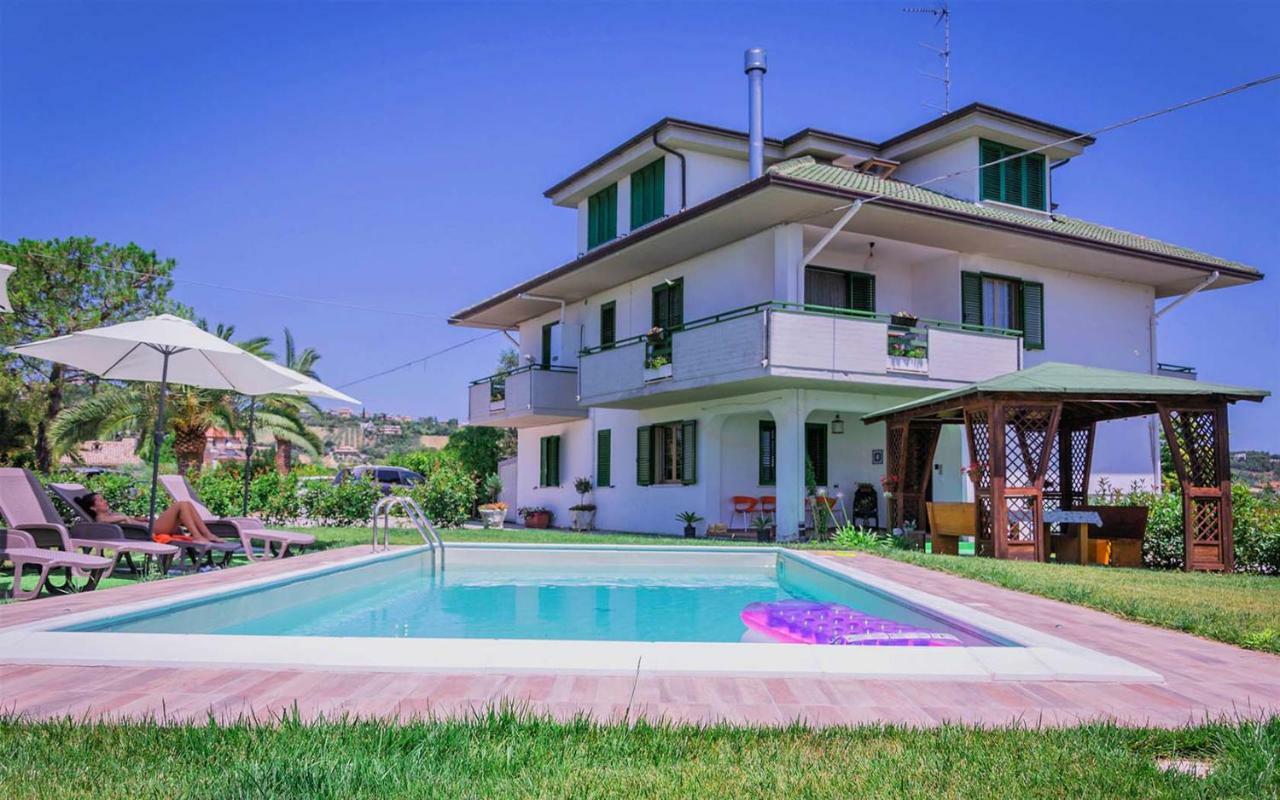 Gli Orti Di San Giacomo Bed & Breakfast Monteprandone Exterior photo